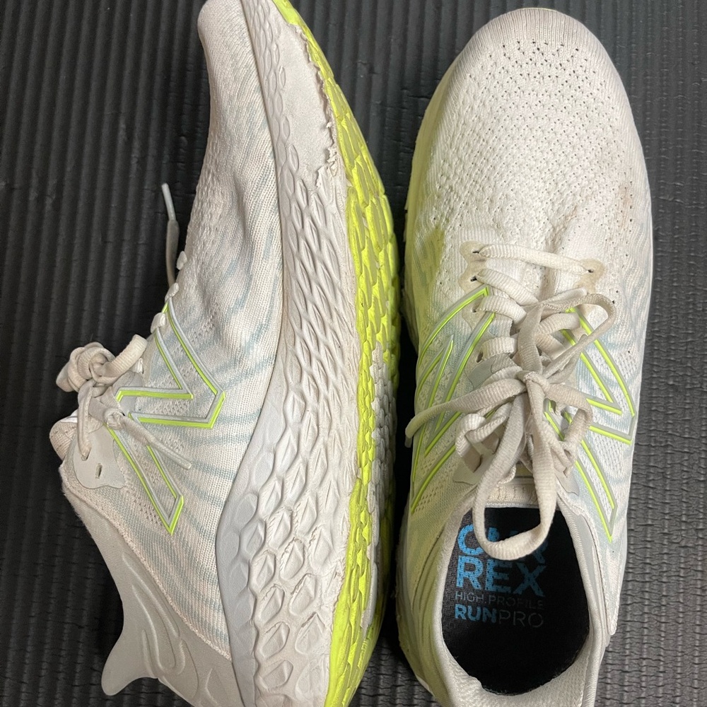 NEW BALANCE FRESH FOAM running shoes